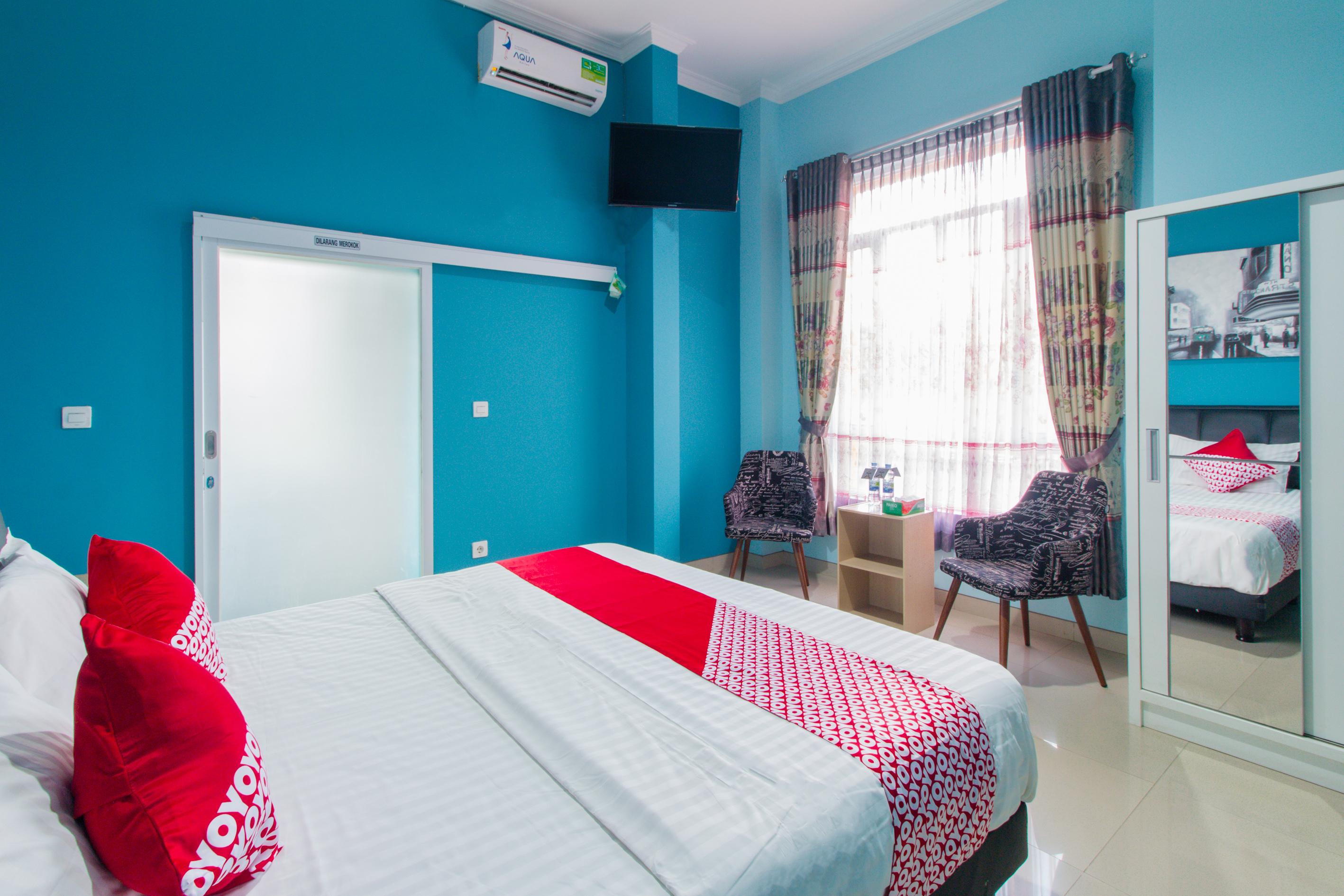 Oyo 871 Aira Costel Hotel Cianjur Exterior photo